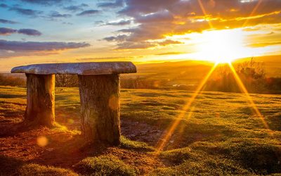 Renungan, 1 Mei 2019: “Datang kepada Terang” (Yoh 3 : 16-21)