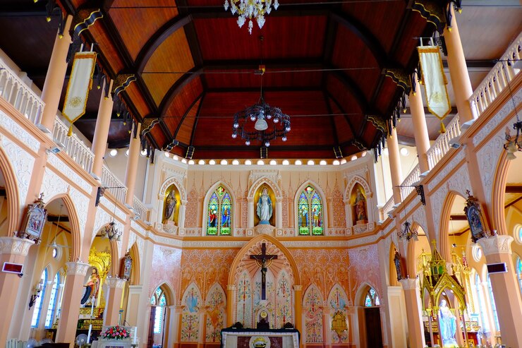 10 Gereja Katolik Terbesar di Indonesia